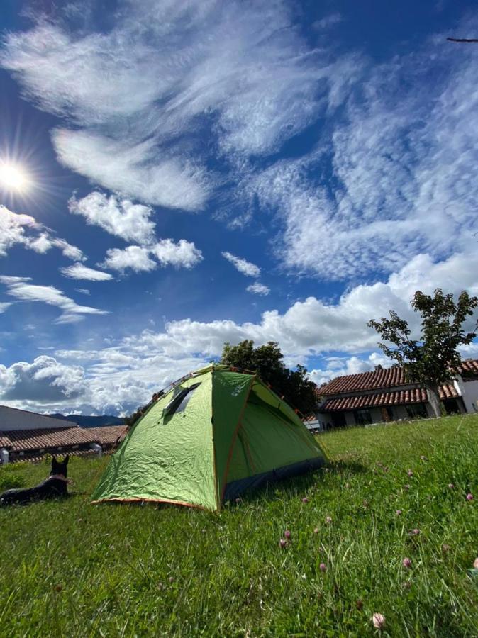 Club Aviva Guatavita - Hostel - Restaurante, Disco & Bar 외부 사진