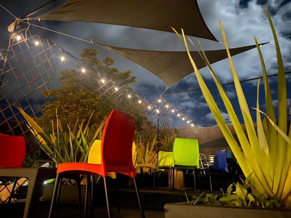 Club Aviva Guatavita - Hostel - Restaurante, Disco & Bar 외부 사진