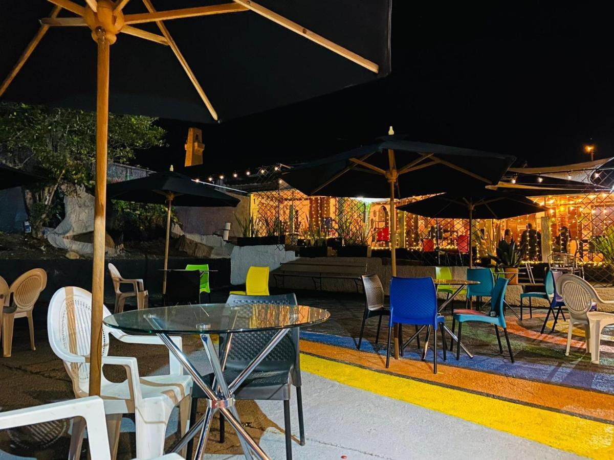 Club Aviva Guatavita - Hostel - Restaurante, Disco & Bar 외부 사진
