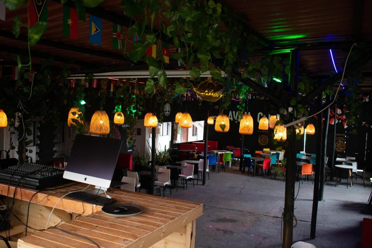 Club Aviva Guatavita - Hostel - Restaurante, Disco & Bar 외부 사진